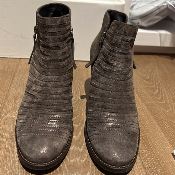 Paul Green - Women's Malibu Zip High Heel Ankle Booties - Picture 2 of 10